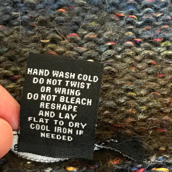 NEW Alpaca Wool Sweater - Picture 9 of 9